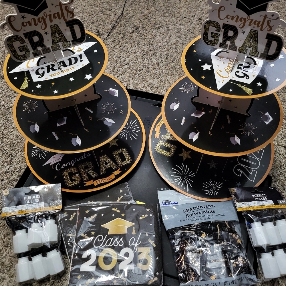 Grad party decor kit